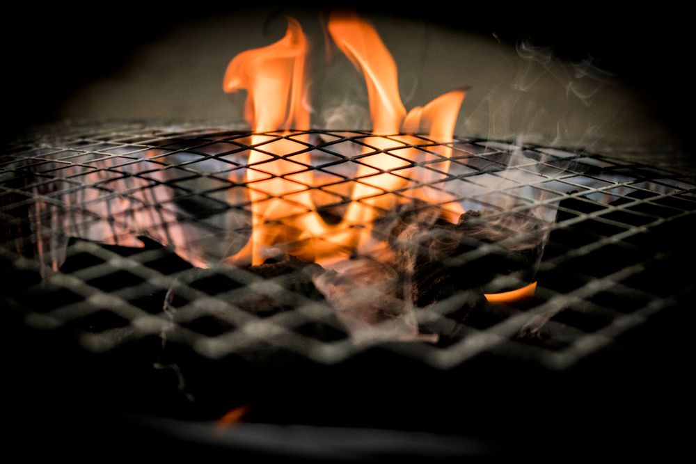 How to Control the Temperature of a Charcoal Grill